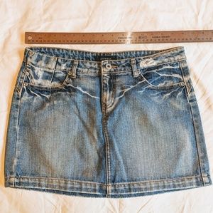Oviesse Denim skirt w 5 pockets & front zipper